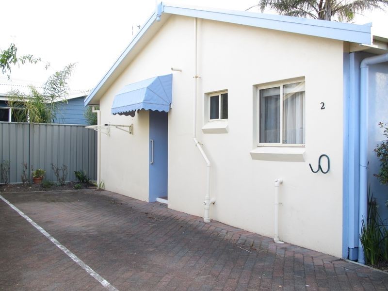 2/5 Merrangbaur Street, Lakes Entrance VIC 3909