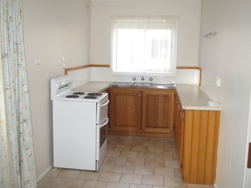 2/5 Merrangbaur Street, Lakes Entrance VIC 3909