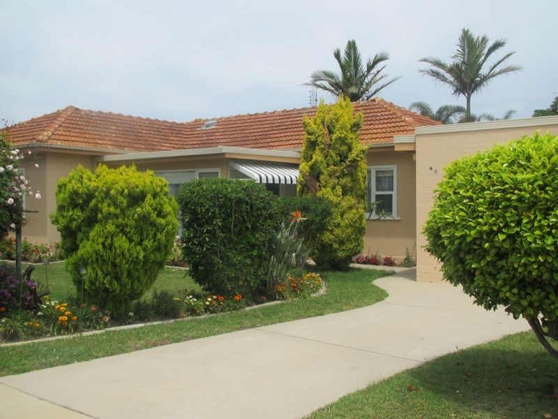 Unit 1/8 Rowe Street, Lakes Entrance VIC 3909