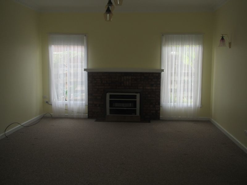 Unit 1/8 Rowe Street, Lakes Entrance VIC 3909