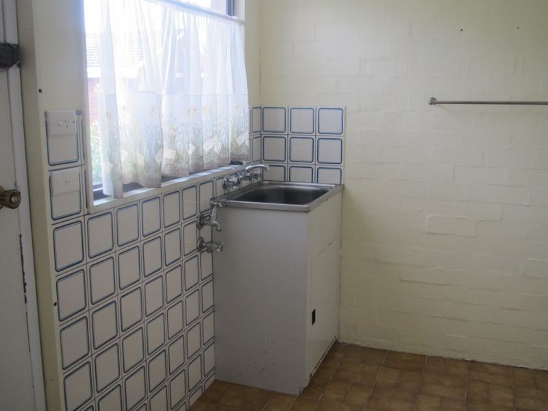 Unit 1/8 Rowe Street, Lakes Entrance VIC 3909