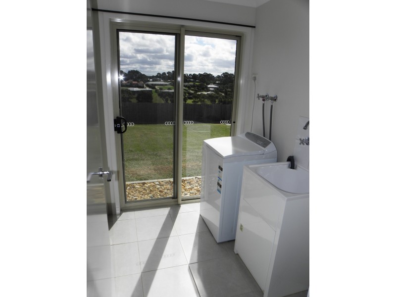 107 Gold Ring Road, Lakes Entrance VIC 3909