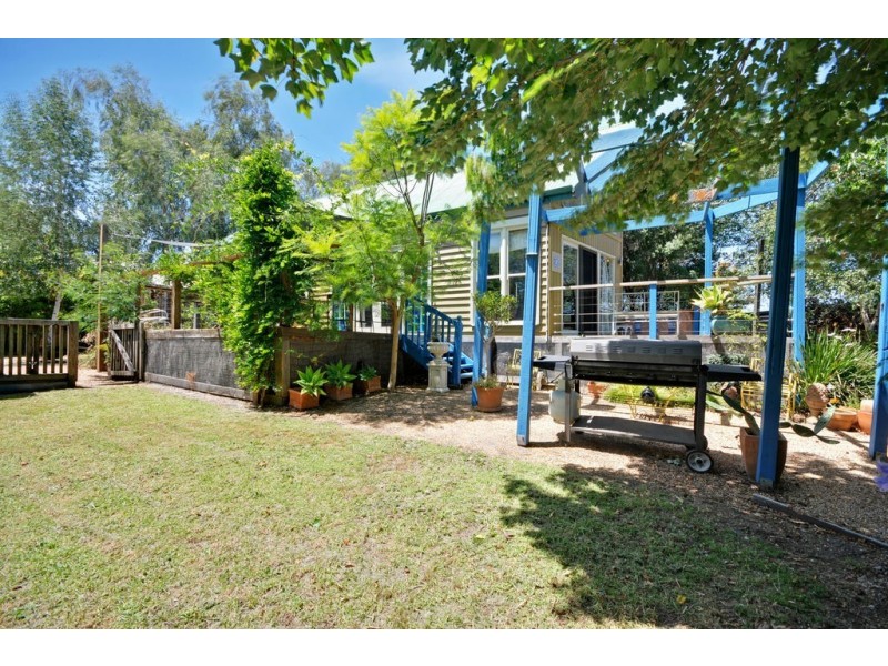 37 Bronsdon Street, Lakes Entrance VIC 3909