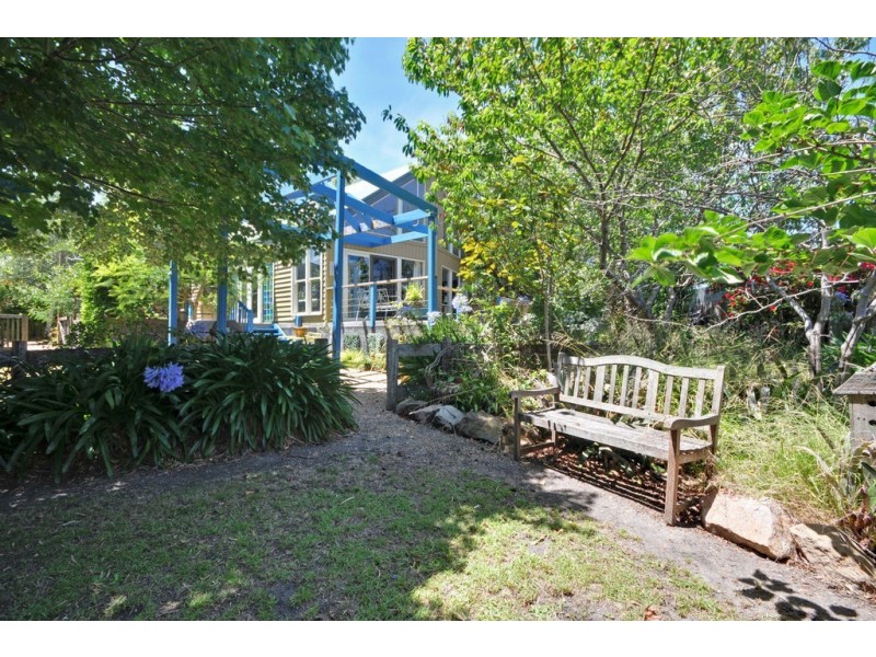 37 Bronsdon Street, Lakes Entrance VIC 3909