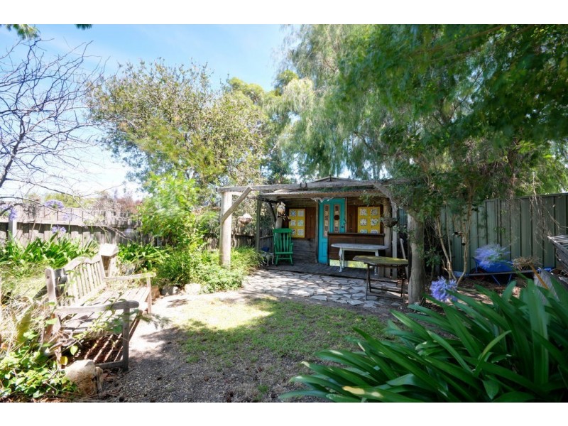 37 Bronsdon Street, Lakes Entrance VIC 3909