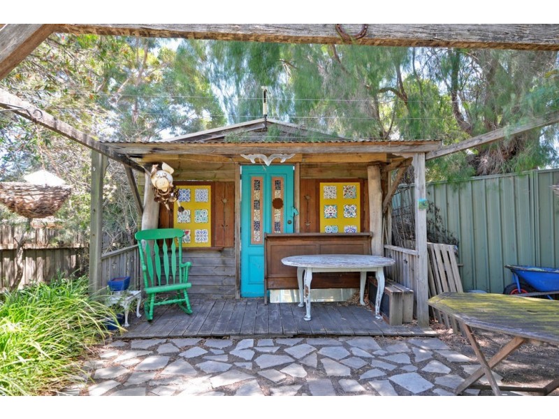 37 Bronsdon Street, Lakes Entrance VIC 3909