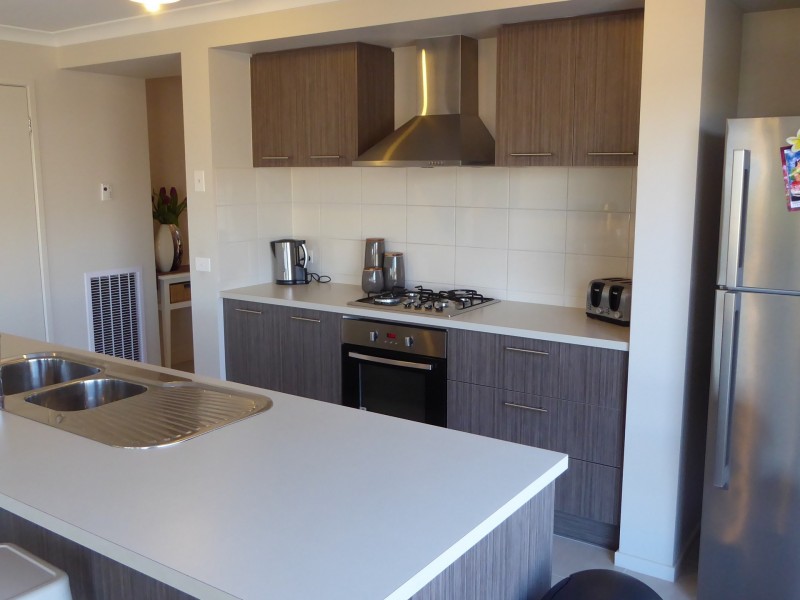 3 Lawson Drive, Lakes Entrance VIC 3909