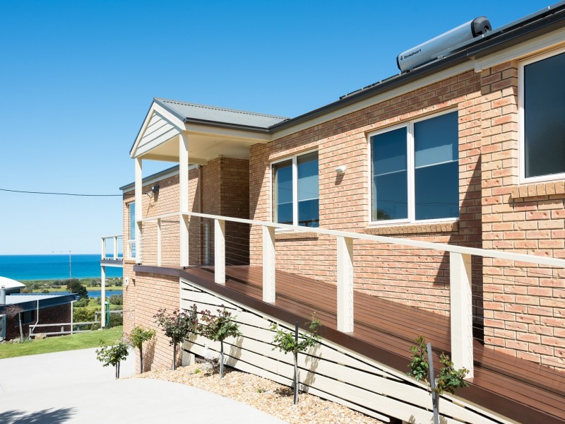 16 New Street, Lakes Entrance VIC 3909