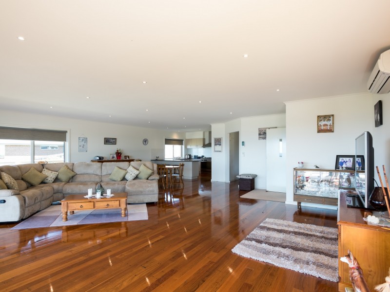 16 New Street, Lakes Entrance VIC 3909