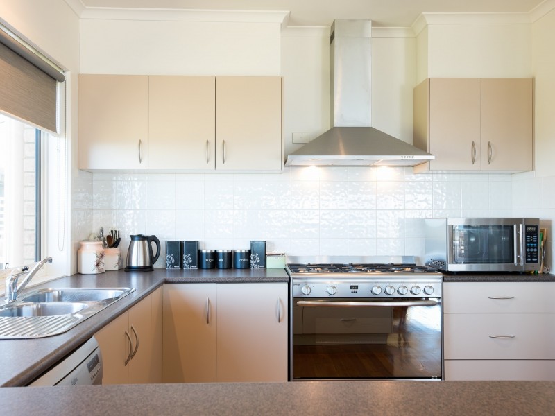 16 New Street, Lakes Entrance VIC 3909