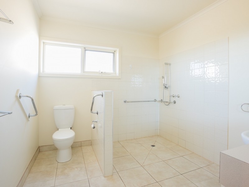 16 New Street, Lakes Entrance VIC 3909