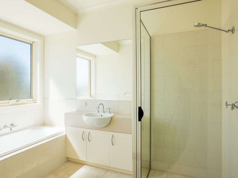 16 New Street, Lakes Entrance VIC 3909