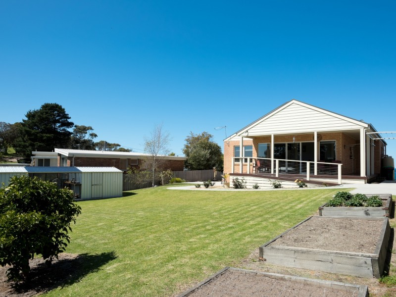 16 New Street, Lakes Entrance VIC 3909