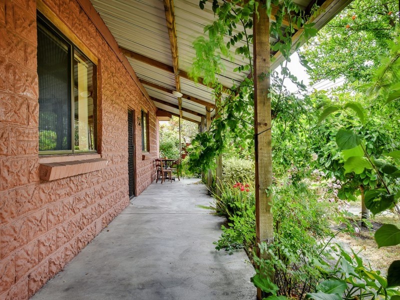 23 Coates Road, Lakes Entrance VIC 3909