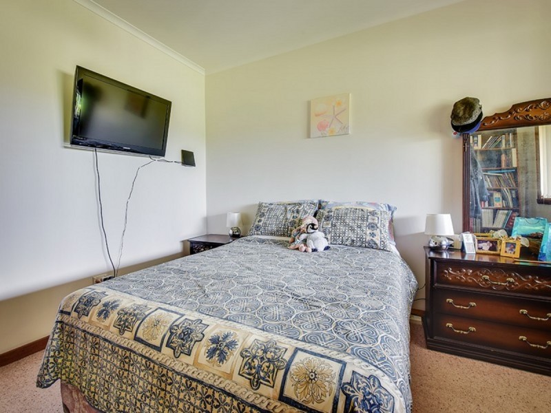 23 Coates Road, Lakes Entrance VIC 3909