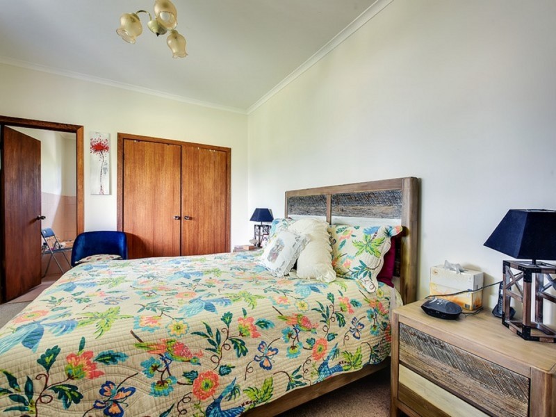 23 Coates Road, Lakes Entrance VIC 3909