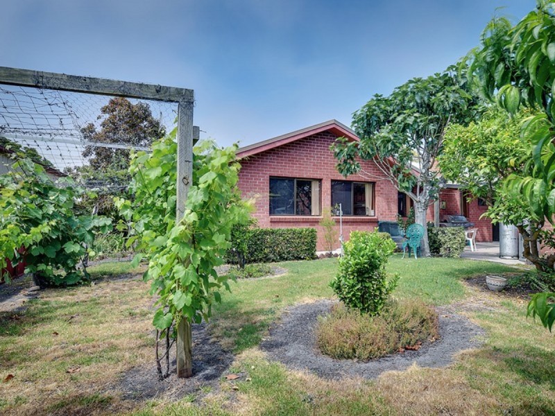 23 Coates Road, Lakes Entrance VIC 3909
