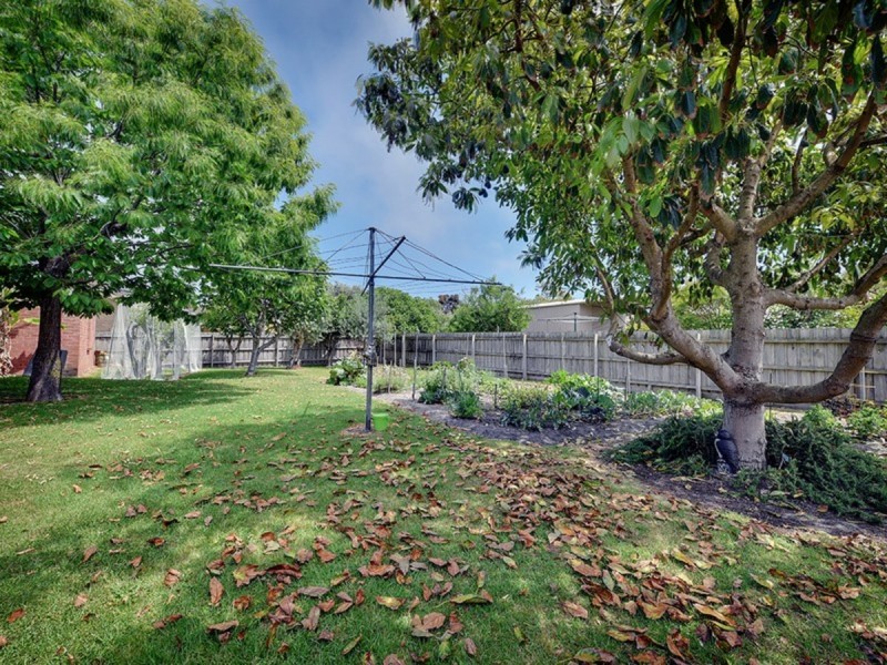 23 Coates Road, Lakes Entrance VIC 3909