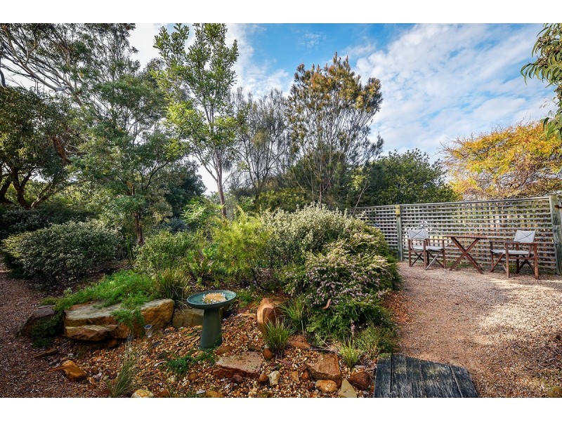 6 Barracouta Road, Lake Tyers Beach VIC 3909