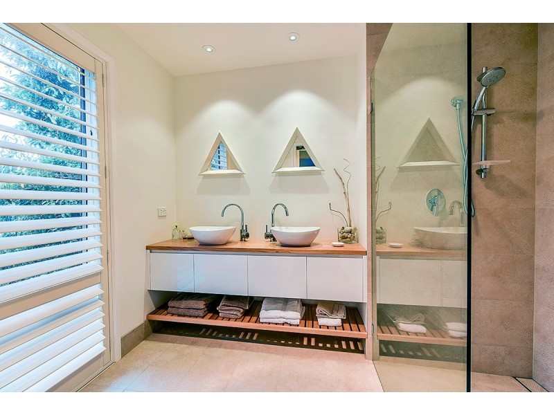 6 Barracouta Road, Lake Tyers Beach VIC 3909