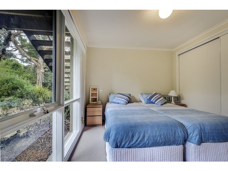 6 Barracouta Road, Lake Tyers Beach VIC 3909