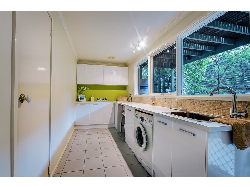 6 Barracouta Road, Lake Tyers Beach VIC 3909