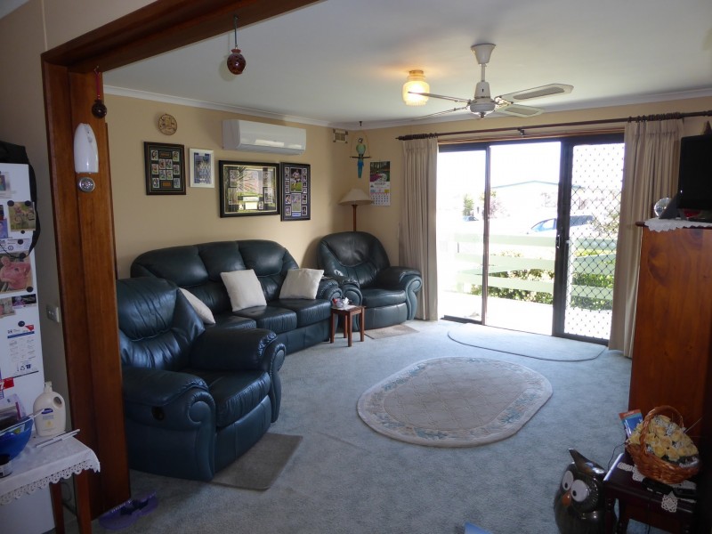 48 McCullough Street, Lakes Entrance VIC 3909