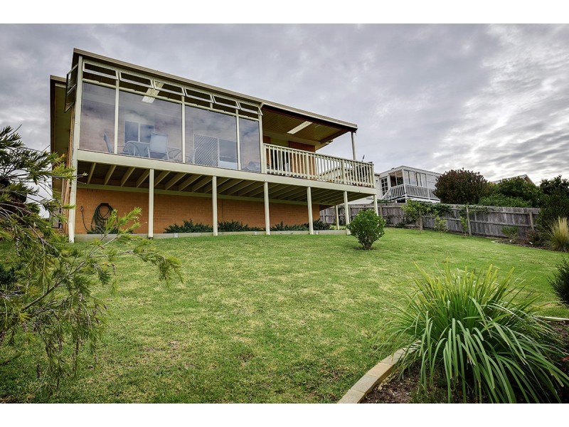 65 Stirling Drive, Lakes Entrance VIC 3909