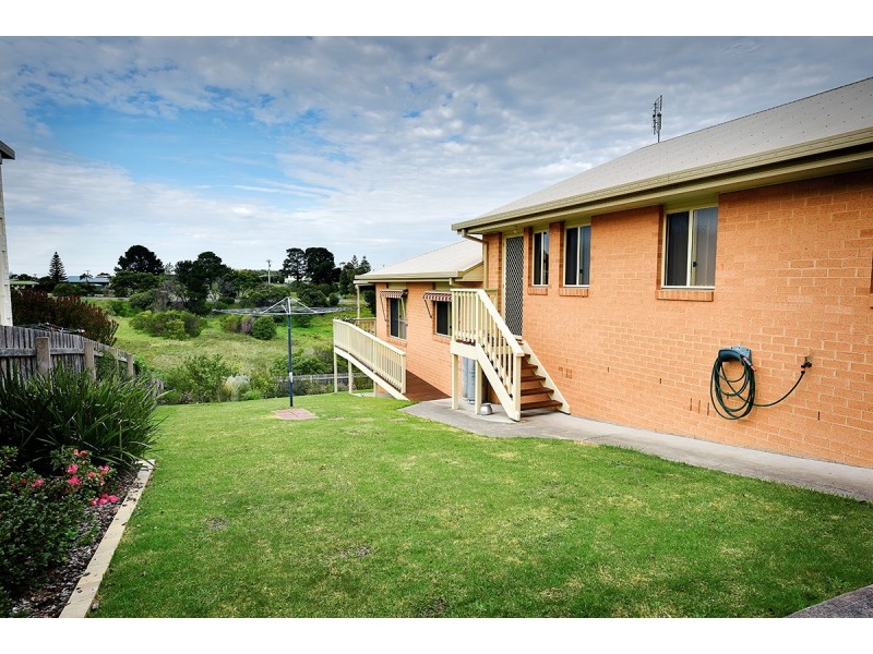65 Stirling Drive, Lakes Entrance VIC 3909