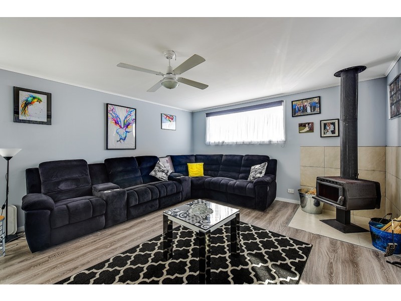 2 – 4 Cunningham Street, Lakes Entrance VIC 3909