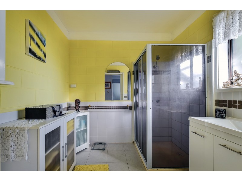 2 – 4 Cunningham Street, Lakes Entrance VIC 3909