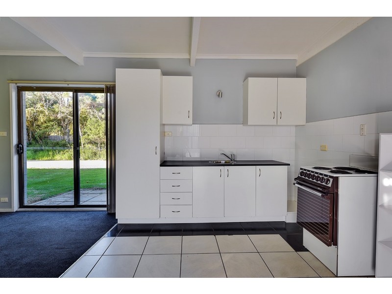 2 – 4 Cunningham Street, Lakes Entrance VIC 3909