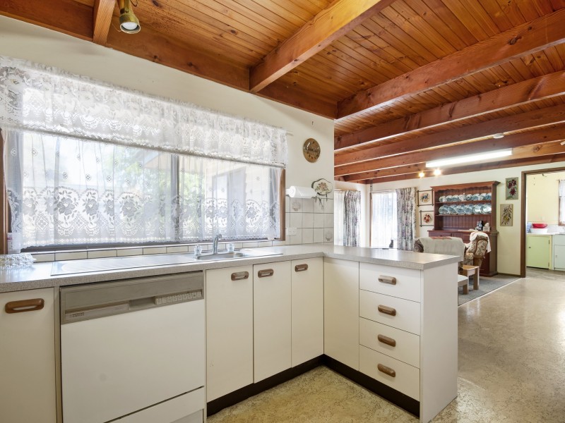 13 Jemmeson Street, Lakes Entrance VIC 3909