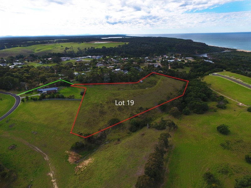 19 Lindamay Court, Lakes Entrance VIC 3909