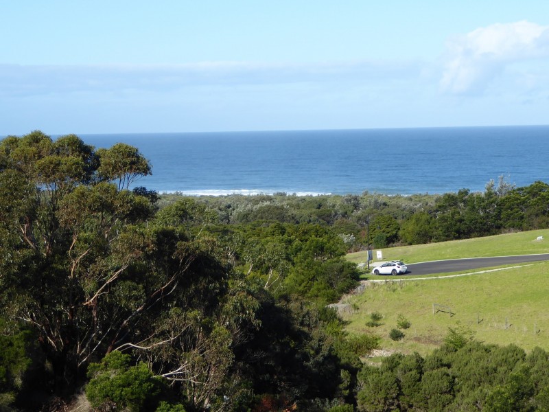 19 Lindamay Court, Lakes Entrance VIC 3909