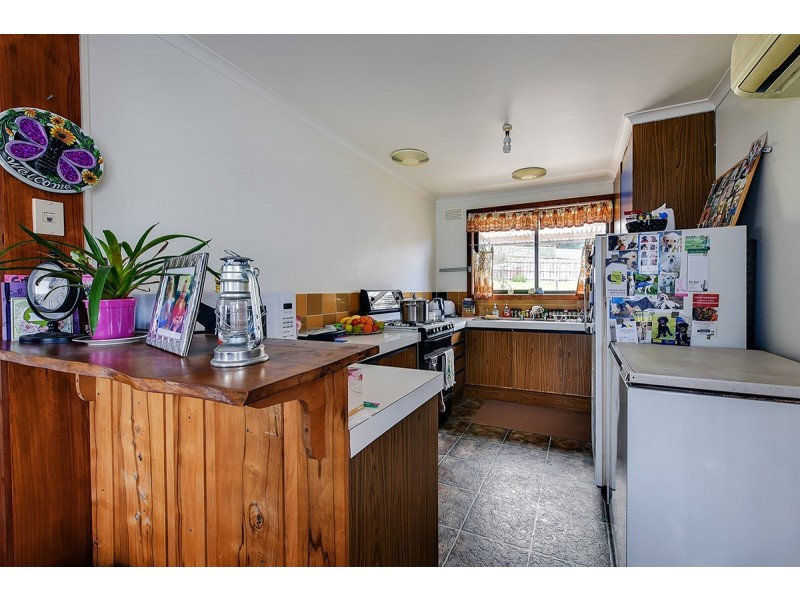 37 Robin Street, Lakes Entrance VIC 3909