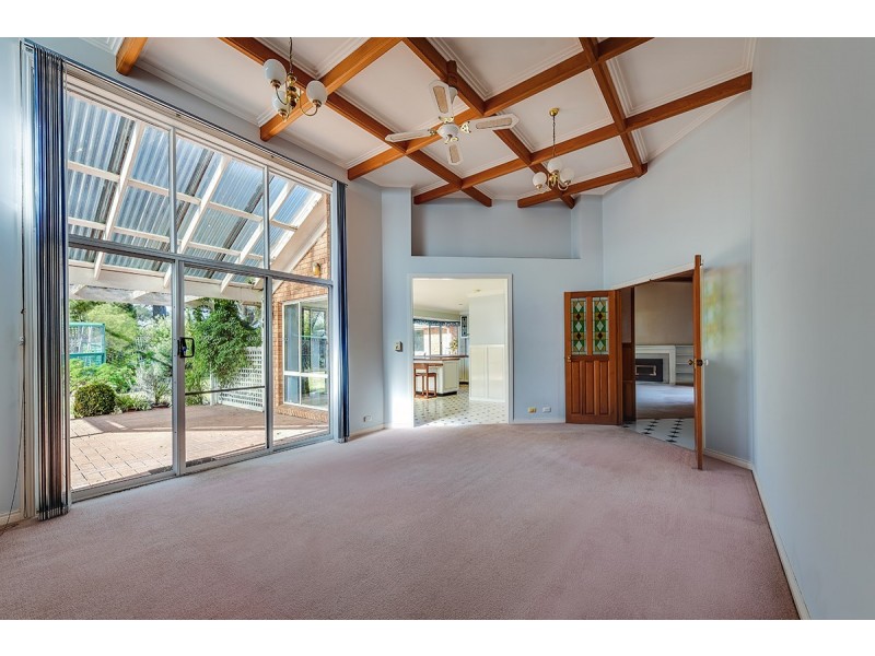 12 Reeves Street, Kalimna VIC 3909