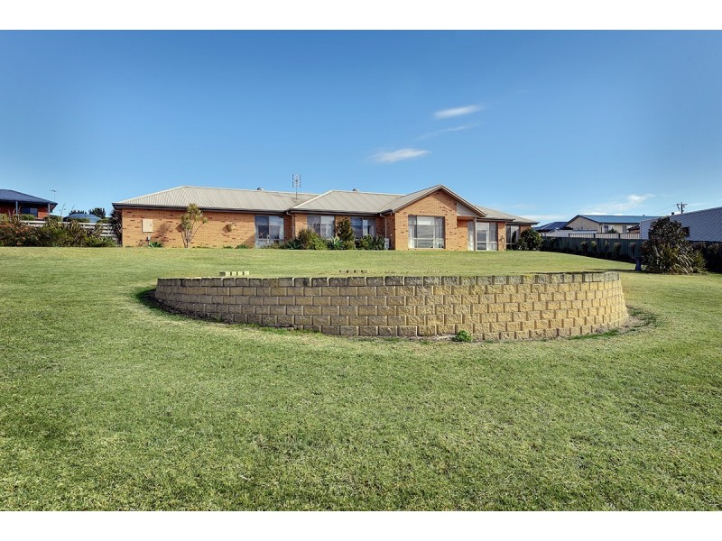 27 John Francis Court, Kalimna VIC 3909