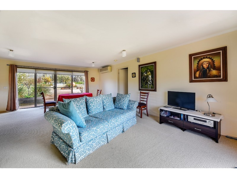 27 John Francis Court, Kalimna VIC 3909