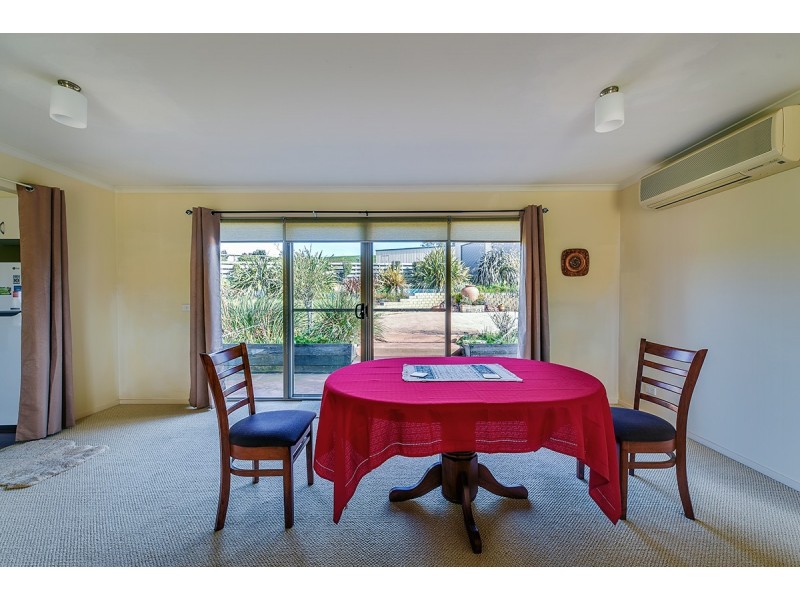 27 John Francis Court, Kalimna VIC 3909