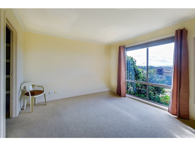 27 John Francis Court, Kalimna VIC 3909