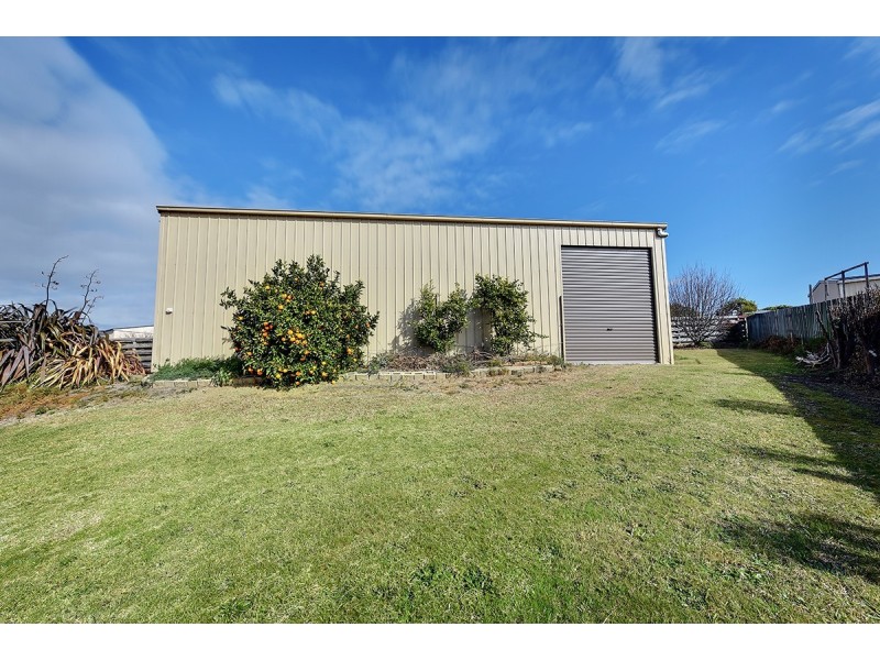 27 John Francis Court, Kalimna VIC 3909