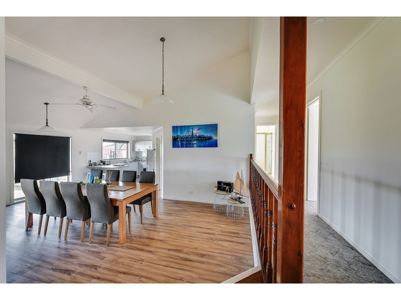 6 Stirling Drive, Lakes Entrance VIC 3909