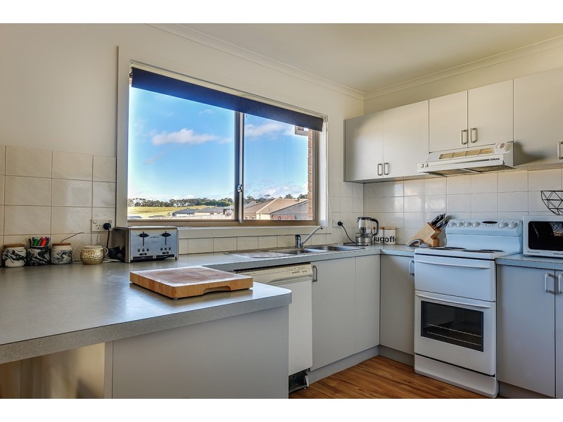 6 Stirling Drive, Lakes Entrance VIC 3909