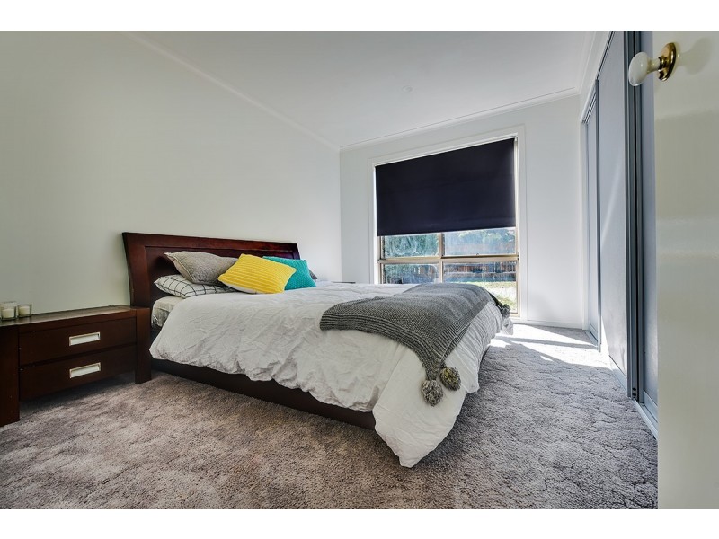 6 Stirling Drive, Lakes Entrance VIC 3909