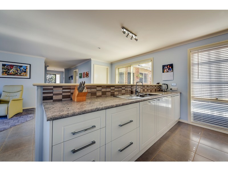 1/4 Broome Street, Lakes Entrance VIC 3909