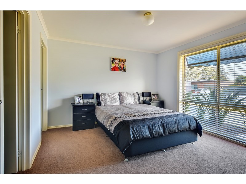 1/4 Broome Street, Lakes Entrance VIC 3909