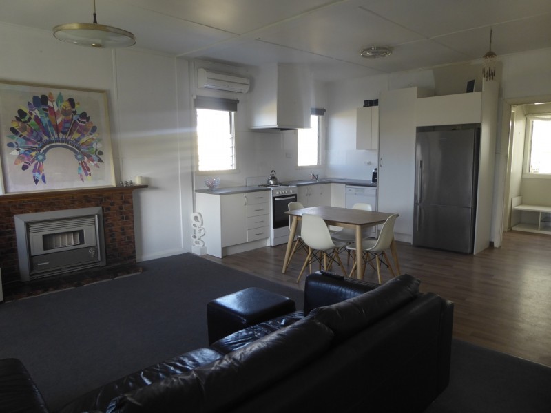 65 Carpenter Street, Lakes Entrance VIC 3909