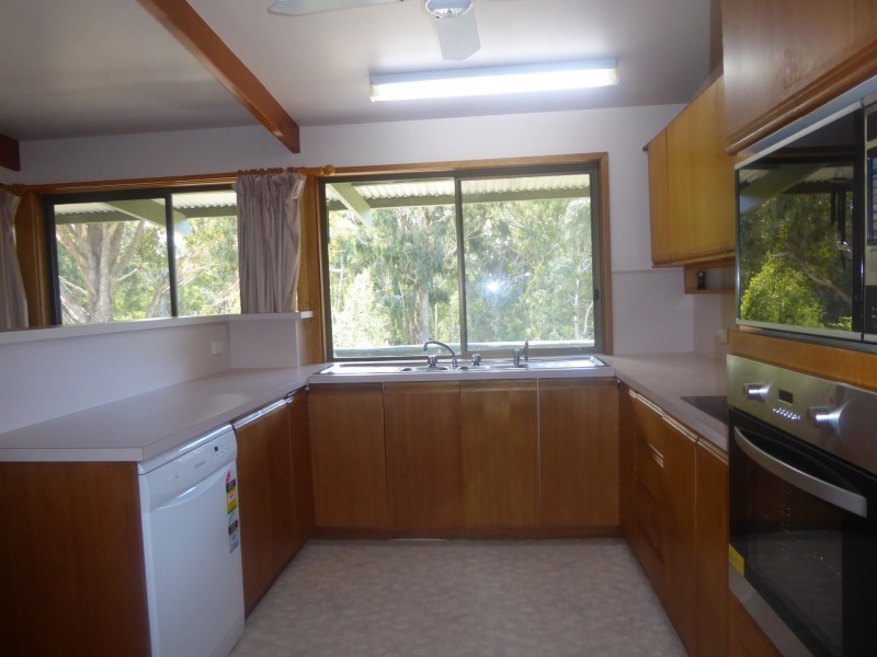 26 Secomb Close, Lakes Entrance VIC 3909