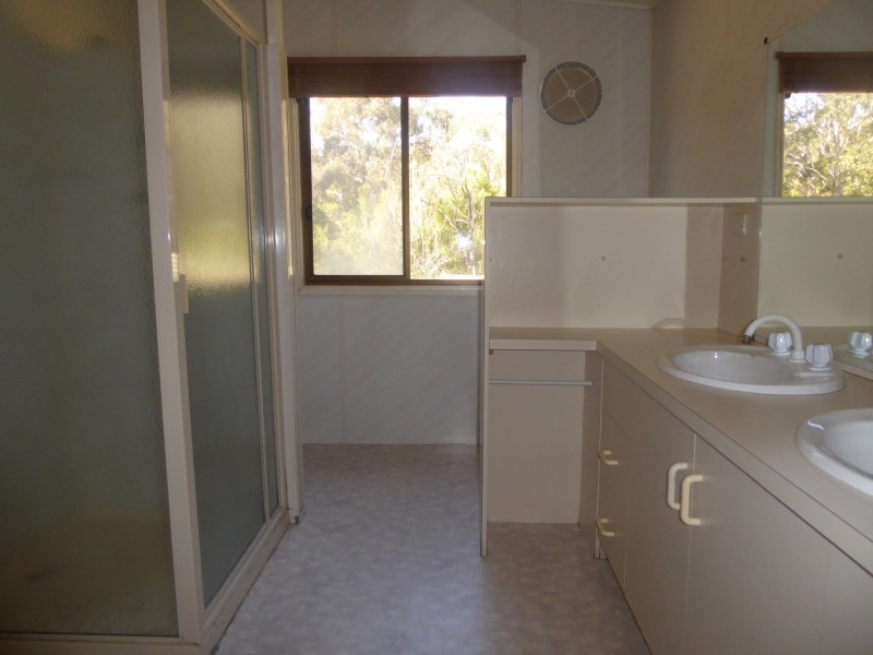 26 Secomb Close, Lakes Entrance VIC 3909